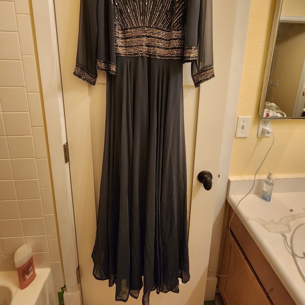 Dress - Picture 2 of 2